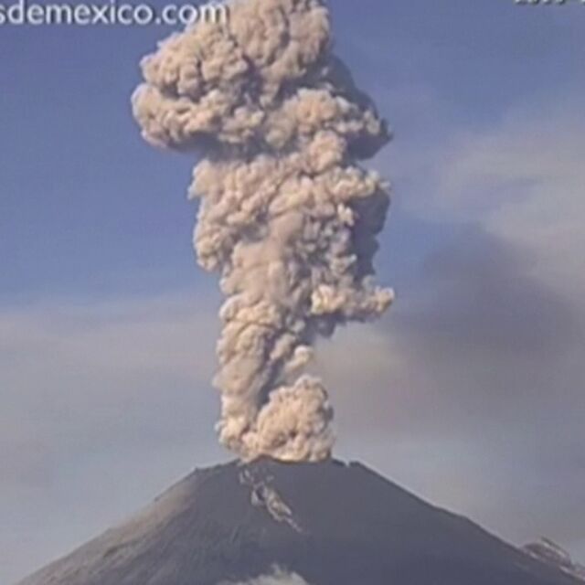 Вулканът Попокатепетъл в Мексико отново изригна (ВИДЕО)