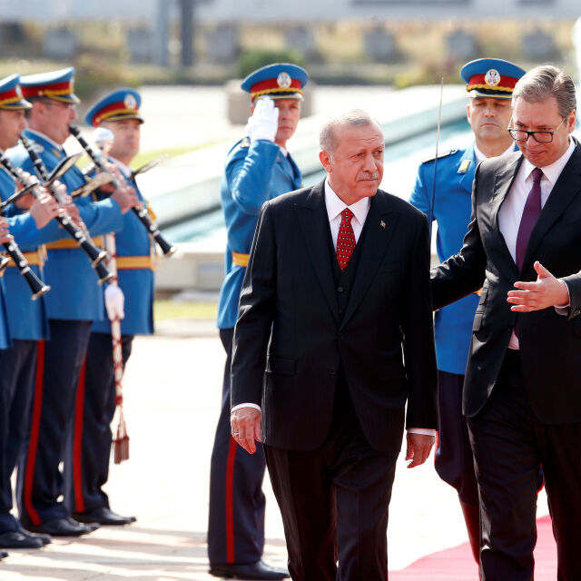 Ердоган пристигна на посещение в Сърбия (СНИМКИ)