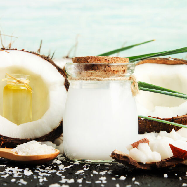 Кокосово масло: ползи и приложение в козметиката и кухнята