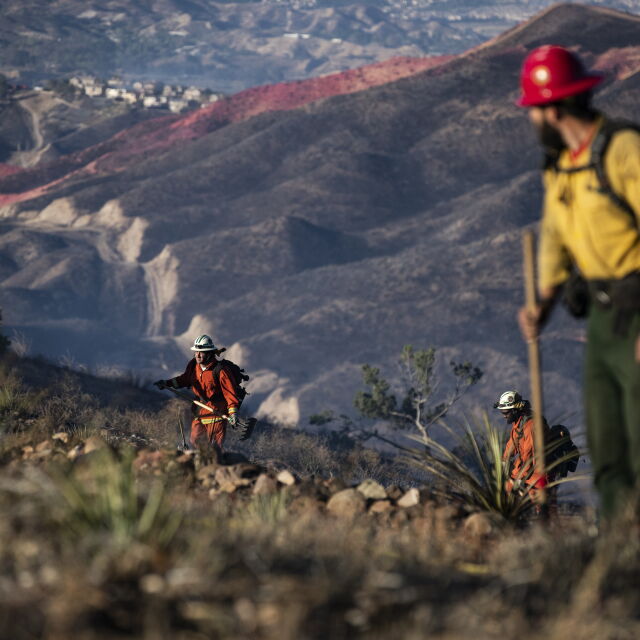 Над 900 000 калифорнийци остават без ток заради риска от пожари