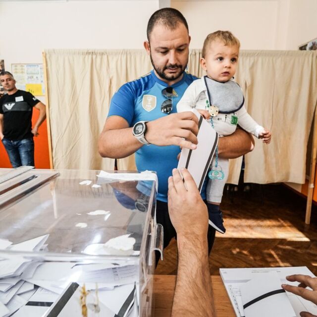 Вотът в София: Гласувалите за Игнатов са най-високо образовани, за Бонев – най-млади