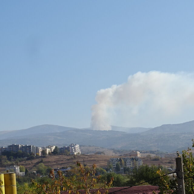 Голям горски пожар гори в Рила