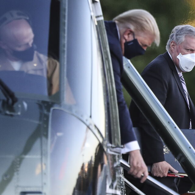 Доналд Тръмп остава в болница под наблюдение заради коронавируса