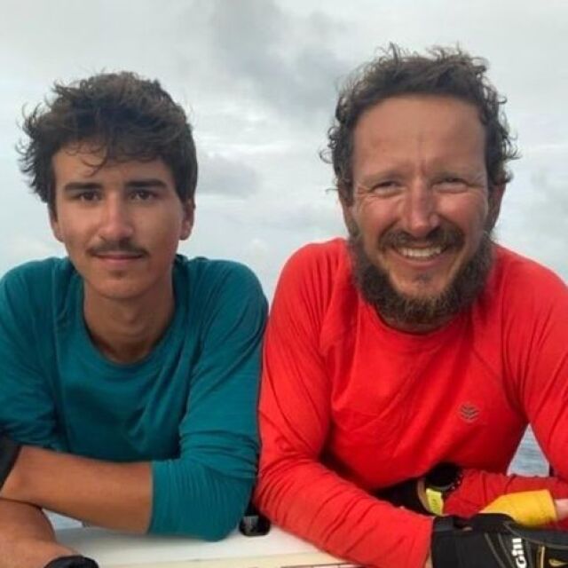 Баща и син завършиха успешно първата българска експедиция през Атлантика с лодка