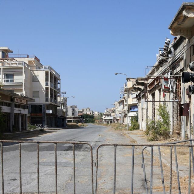 Кипърските турци отвориха отново крайбрежието на Вароша