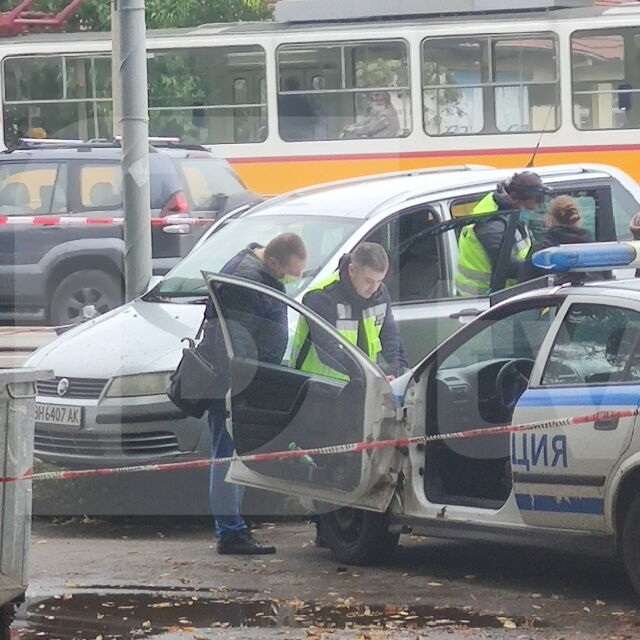 Стрелба и гонка в София: Шофьор блъсна патрулка в опит да избяга от проверка