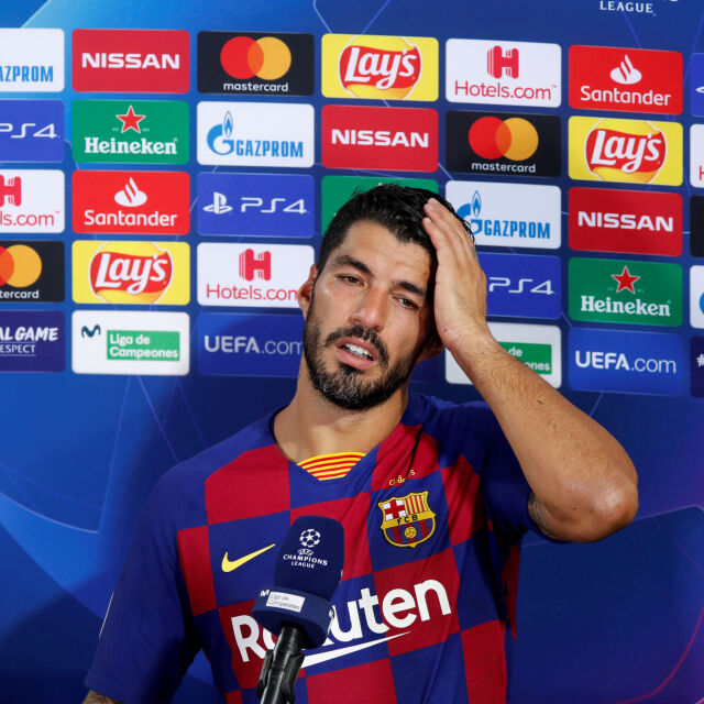 Луис Суарес плакал с дни заради нежеланата раздяла с "Барселона"