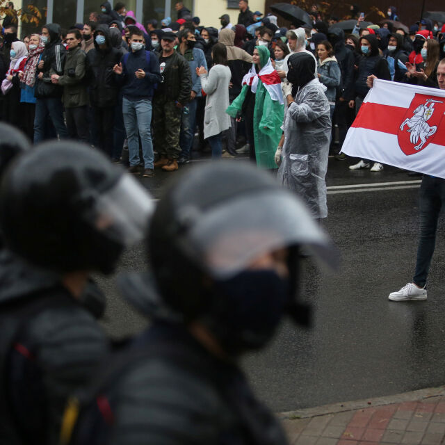 Протестите в Беларус: Над 500 души са задържани след демонстрацията снощи 