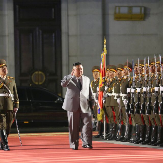 Ким Чен-ун се разплака и се извини: Не оправдал доверието на народа си