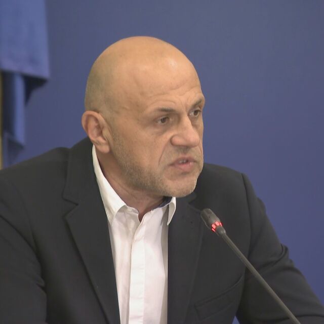 Дончев за бюджета: Изпълняваме призива на президента от пролетта