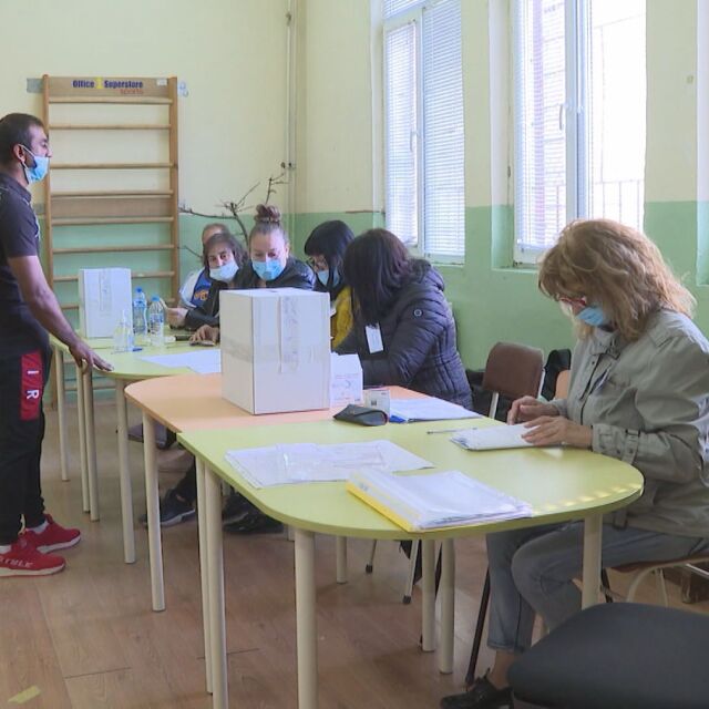 Слаба избирателна активност на частичните местни избори в Стражица