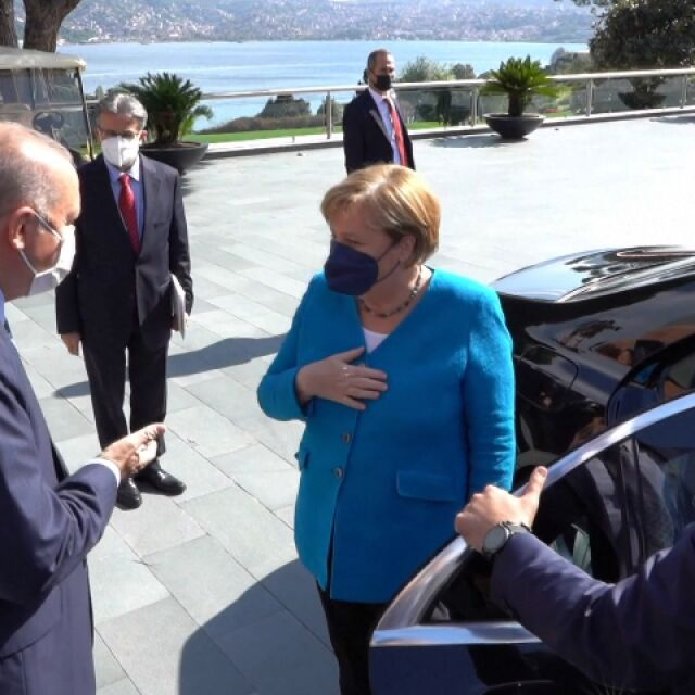 Меркел се срещна с Ердоган в Турция