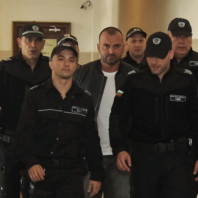 Димитър Любенов бил проверен от полицаи малко преди тежката катастрофа