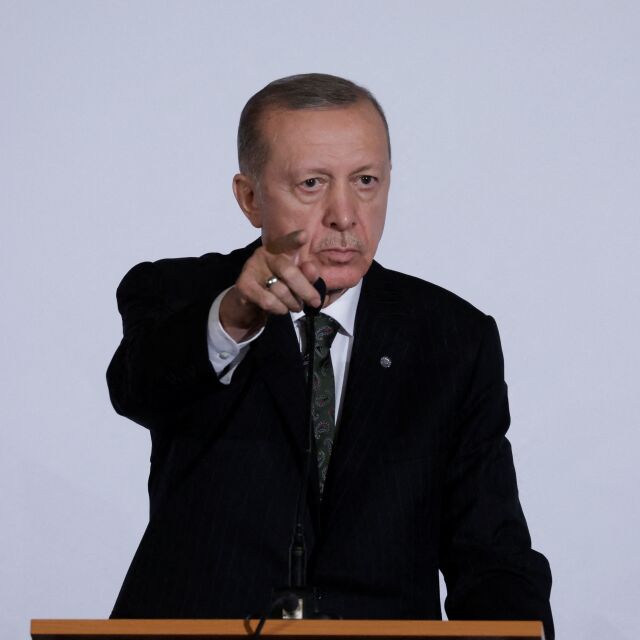 Ердоган към Гърция: Една нощ може да пристигнем внезапно