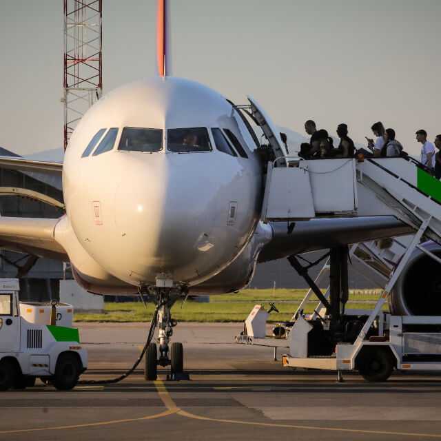 Пътниците на Летище София все още са под нивата от 2019 г.