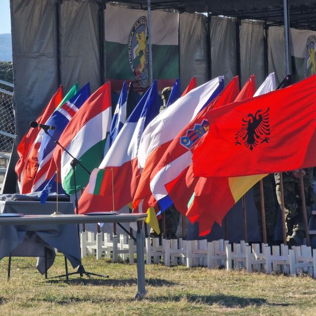 Италия поема бойната група на НАТО в България