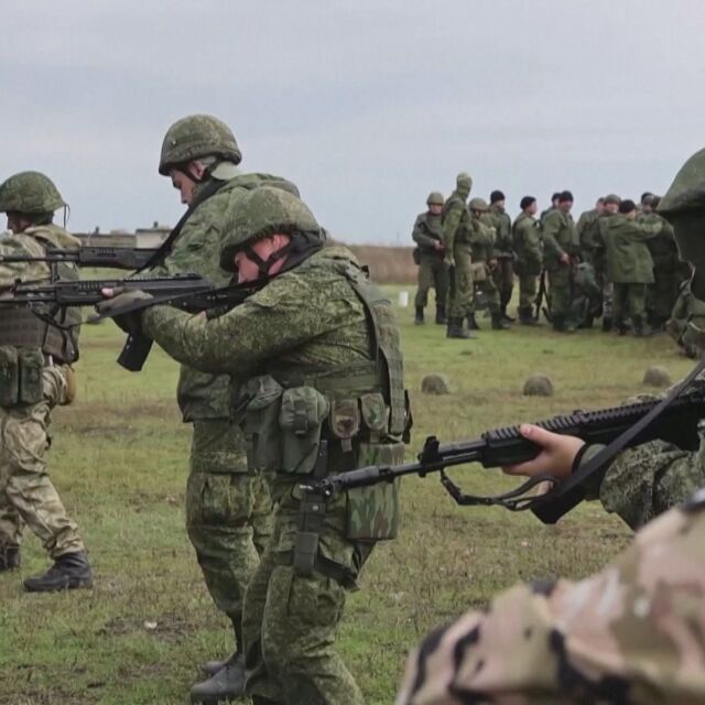 Русия обяви край на мобилизацията, Киев твърди, че наборът продължава