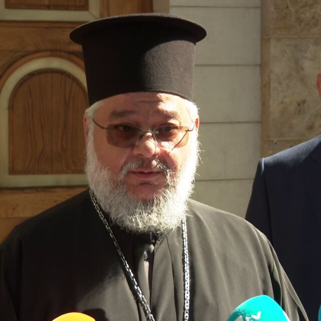 Митрополит Киприан: Светият Синод подкрепя патриарха за Руската църква