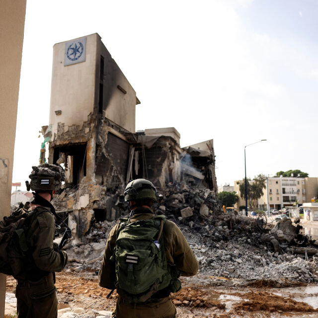 Израелската армия се сражава на седем места срещу бойци от „Хамас“