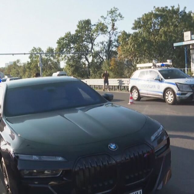 Операция за откраднати луксозни коли блокира изходите на Бургас
