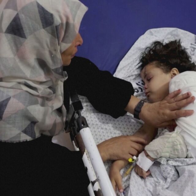 С гипсирана ръка и платина в крака: Фула е единствената оцеляла от 14-членно семейство в Газа (ВИДЕО)