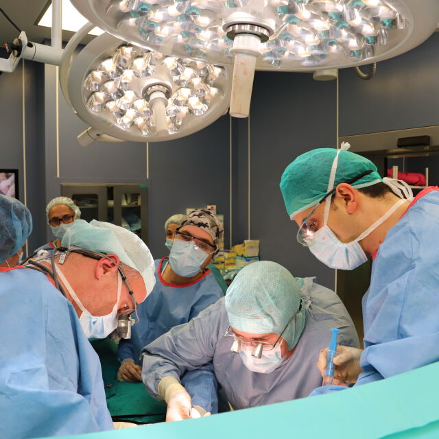 11-а чернодробна трансплантация за тази година извършиха във ВМА (СНИМКИ)