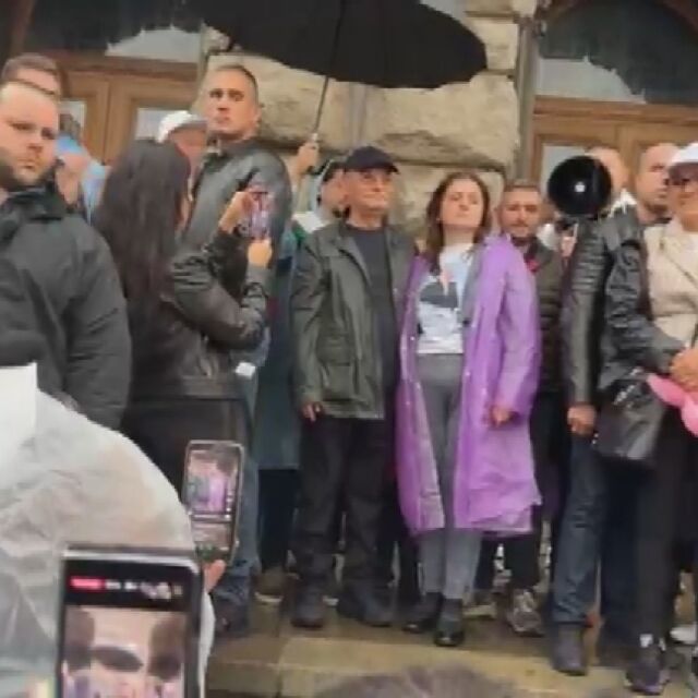  Ахмед Доган се появи на митинга против ареста на Джейхан Ибрямов (ВИДЕО) 