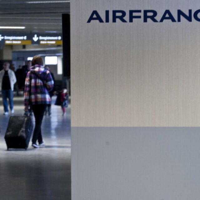 Пилотите на "Ер Франс" прекратиха стачката си
