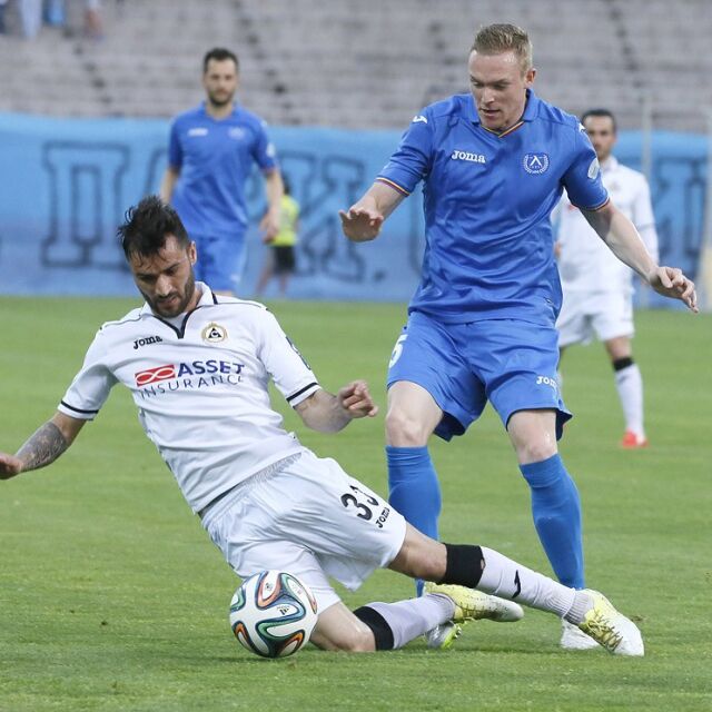 Кошмарен дебют за Люпко при завръщането му в Левски