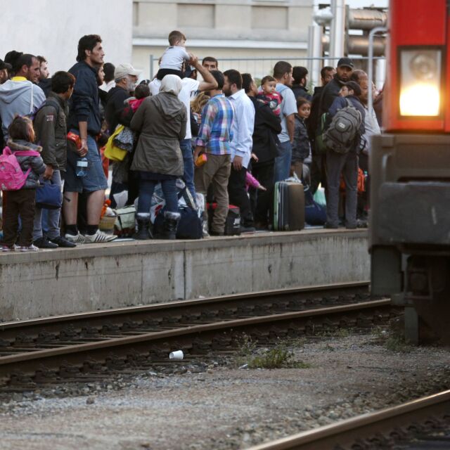 Германия връща контрола по границите заради бежанците
