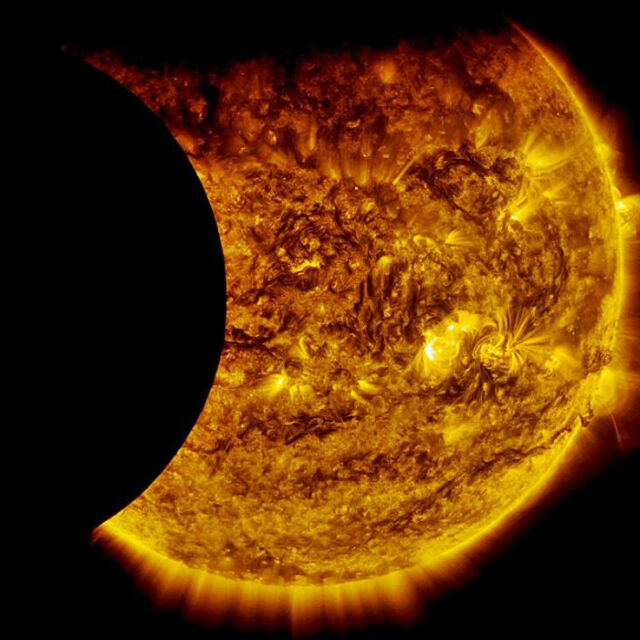 В първия ден на астрономическото лято: Наблюдаваме слънчево затъмнение
