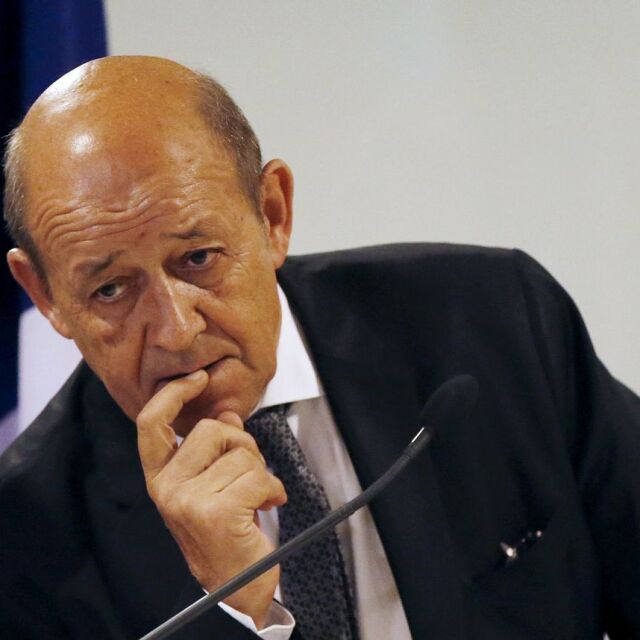Франция ще продължи с въздушните удари срещу „Ислямска държава“