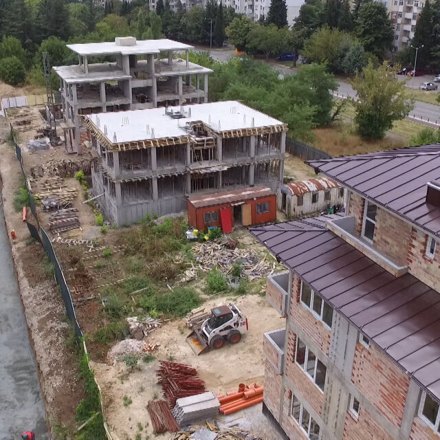 Строителството в парк "Бедечка" продължава