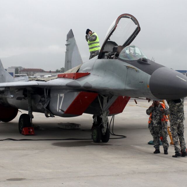 30 години изтребителите МиГ-29 охраняват въздушното ни пространство 