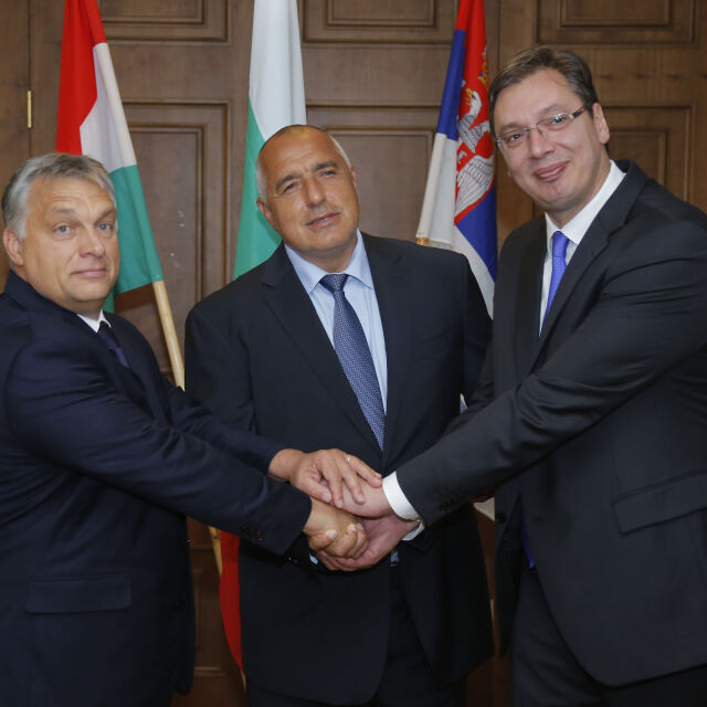 Бойко Борисов обсъди мигрантската криза с премиерите на Унгария и Сърбия 