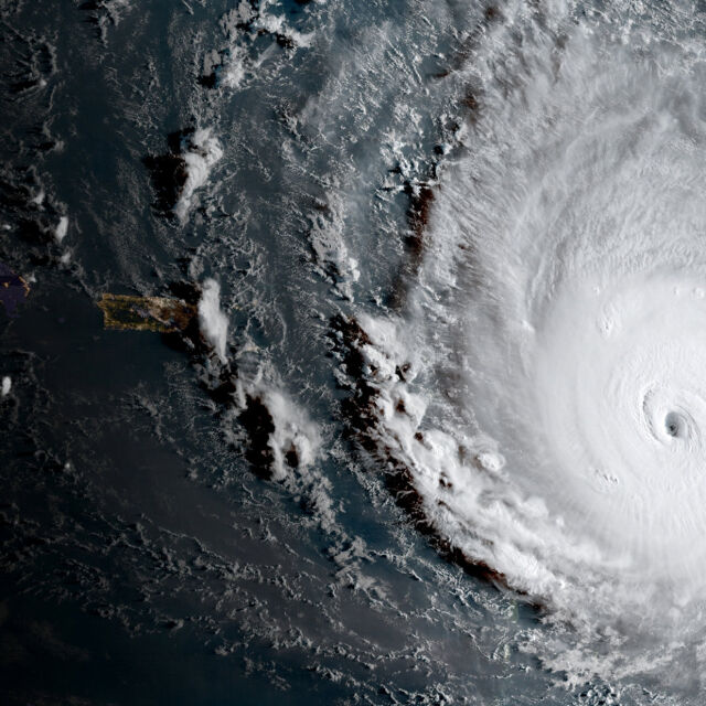 Евакуация и извънредно положение в САЩ заради урагана „Ирма”