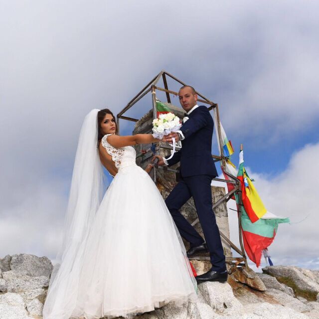 Сватбената фотосесия на Вели и Тома на връх Мусала