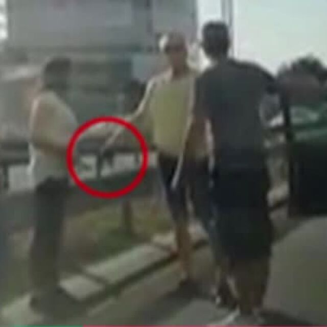 Мъж заплашва с пистолет на столично кръстовище, бил полицай (ВИДЕО)