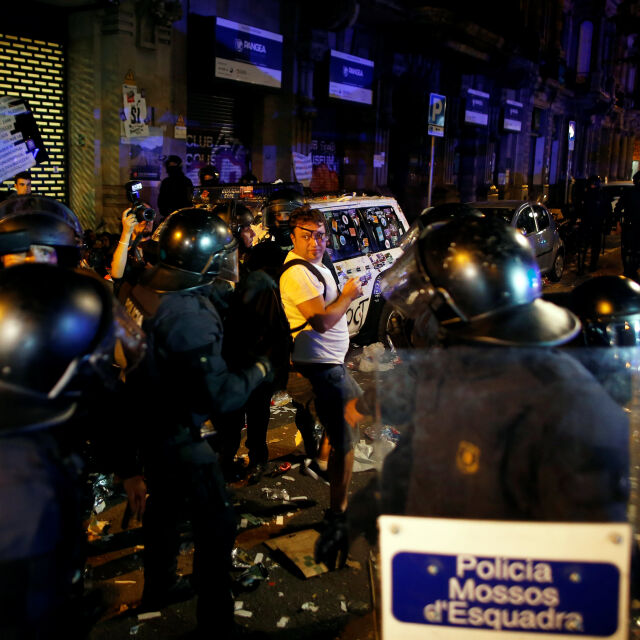 Напрежение в Барселона след ареста на каталунския министър