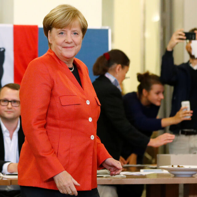 Ангела Меркел печели четвърти мандат, партията ѝ получи най-много гласове 