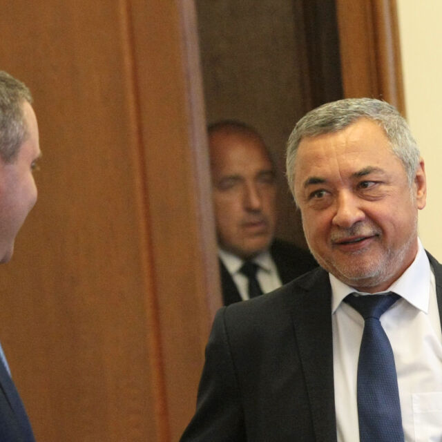 Партията на Валери Симеонов остава в коалицията, но под условие (ОБЗОР)