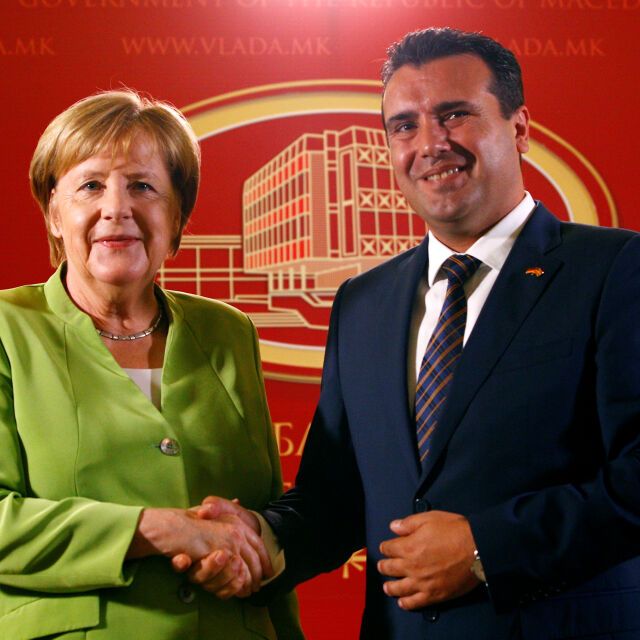 Меркел в Скопие: Имате шанс за ЕС и НАТО, но трябва да приемете новото име