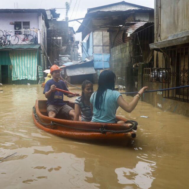 Супертайфун удари Филипините, взе жертви 
