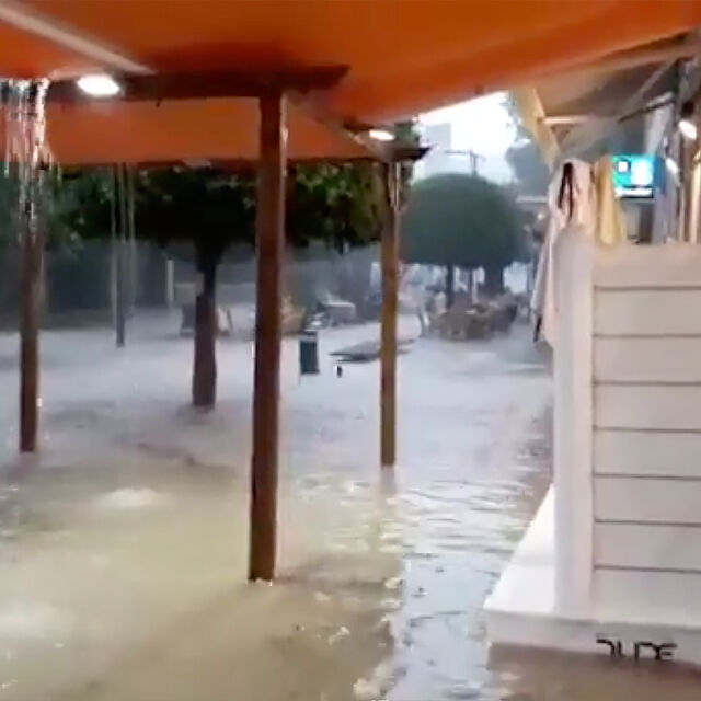 Проливни дъждове предизвикаха хаос на остров Майорка