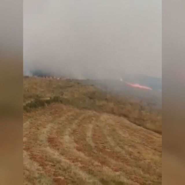 Голям пожар гори над Котел (ВИДЕО)