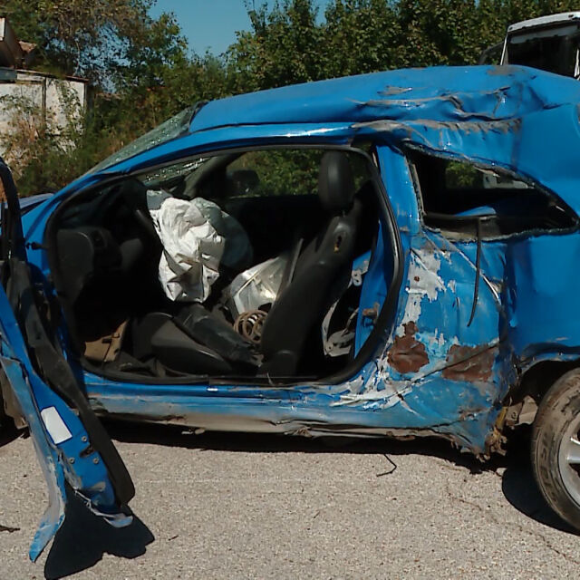 Арестуваха бащата на 19-годишния младеж, причинил тежката катастрофа в Пловдив