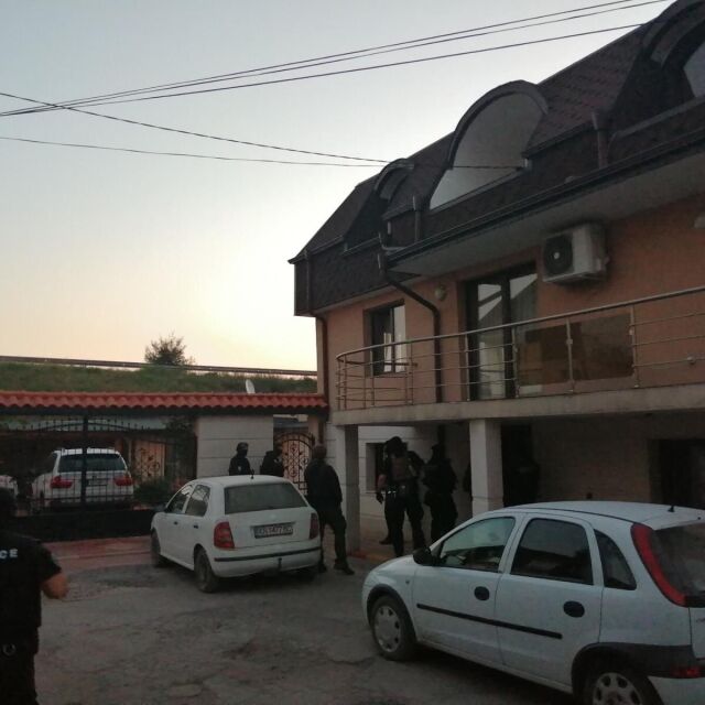 Спецакция срещу рекет и лихварство: Шестима задържани в Кюстендил, издирват се още трима