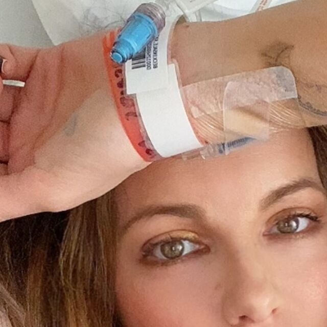 Какво се случва с Кейт Бекинсейл – актрисата сподели снимка от болницата