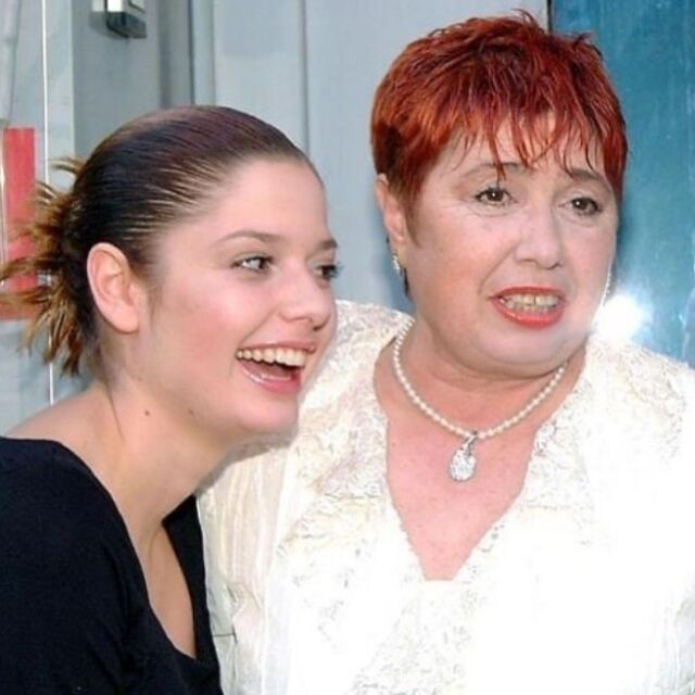 Александра Сърчаджиева за майка си: Обичам те много, Пепа, и ужасно ми липсваш!