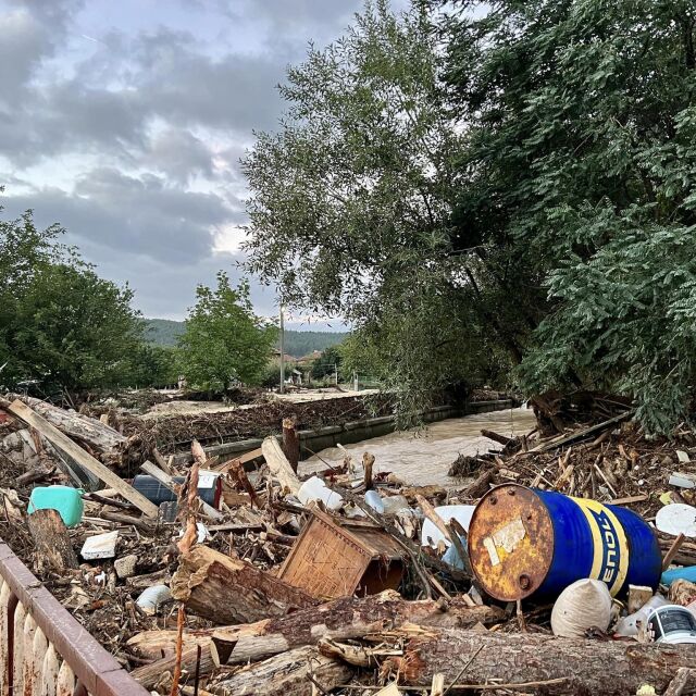 Според жители на село Каравелово една от причините за наводнението е изсичането на гората